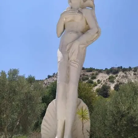 Kambi Gardens 3, Two Bedrooms Semi Detached House شقة *