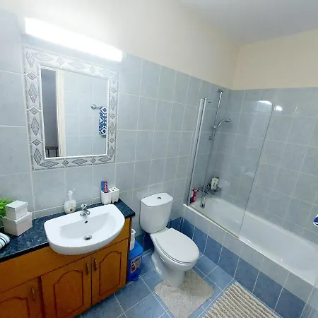 Kambi Gardens 3, Two Bedrooms Semi Detached House アパート Klorakas