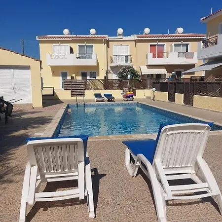 Kambi Gardens 3, Two Bedrooms Semi Detached House Lejlighed *